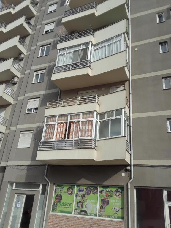 Silver Apartament Korce Exterior photo